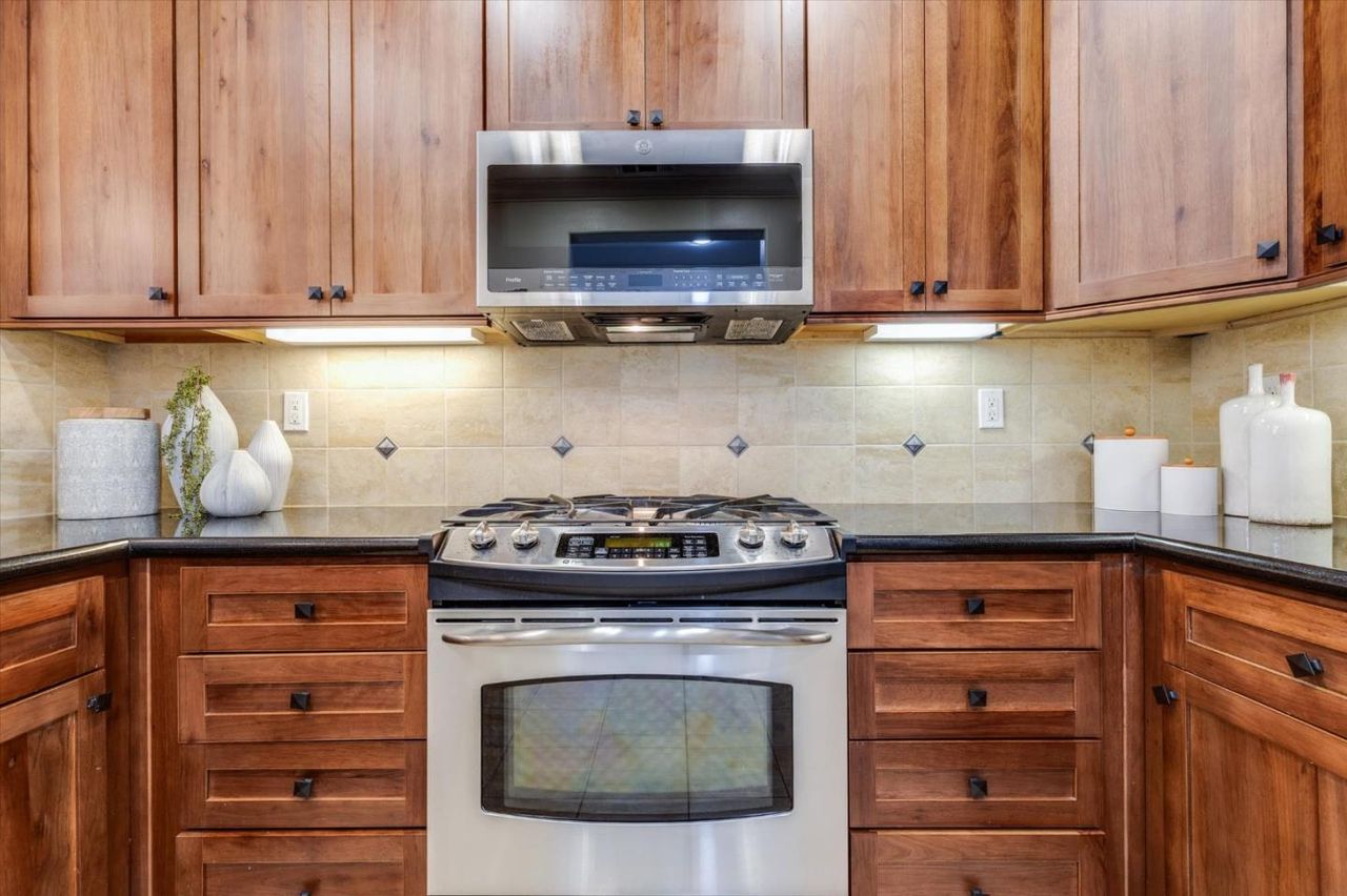 Kitchen range and counters at 2881 Meridian Ave Unit 249