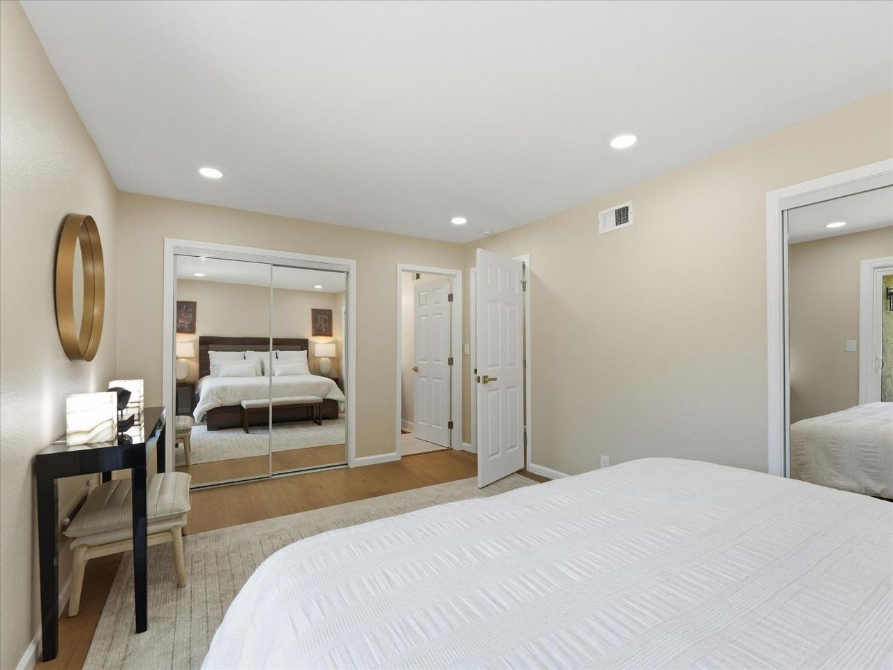 Bedroom with a reading desk at 4999 Massachusetts Dr