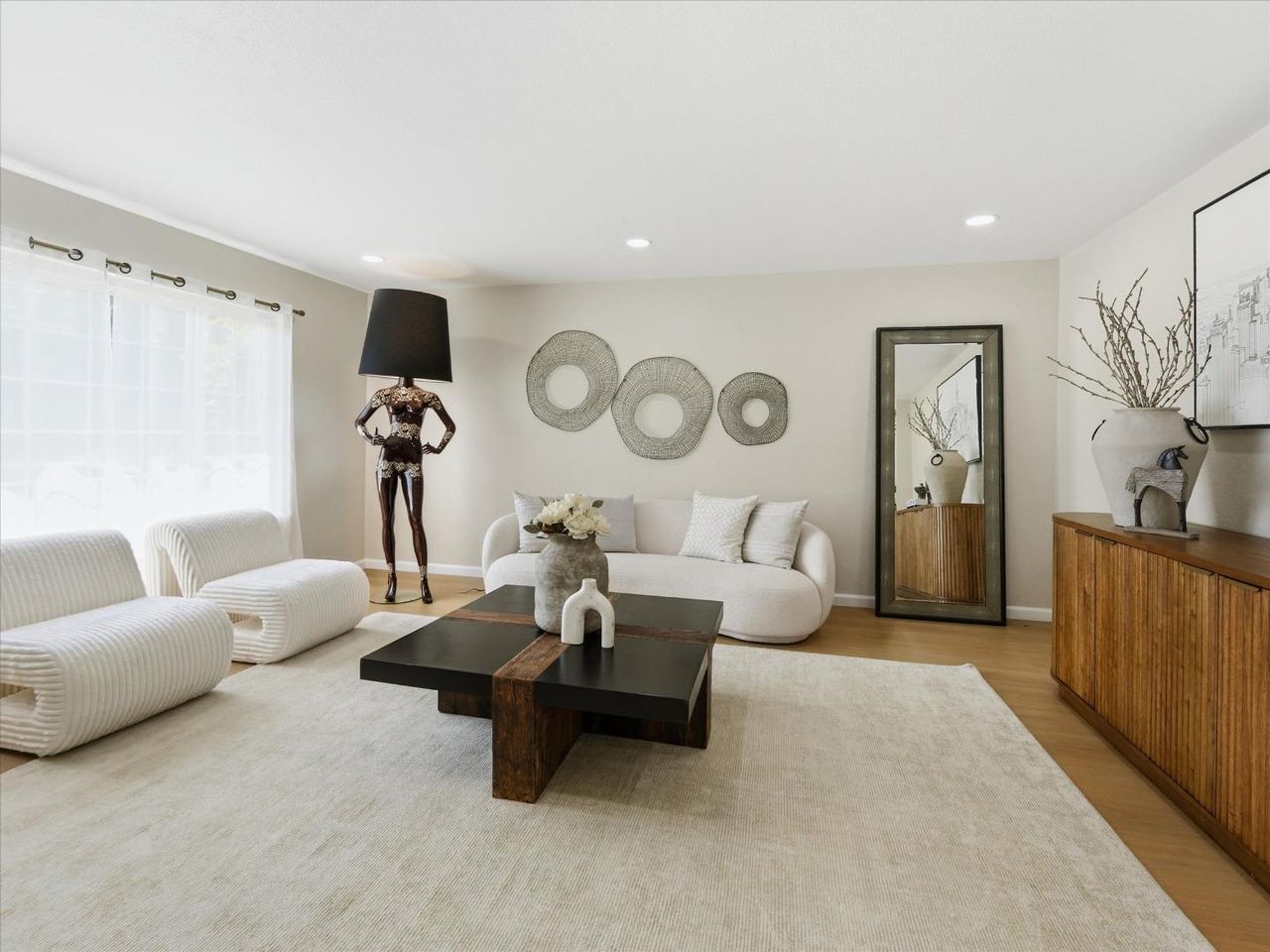Living room at 4999 Massachusetts Dr