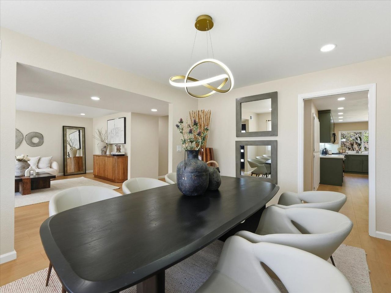 Dining room looking to the kitchen at 4999 Massachusetts Dr