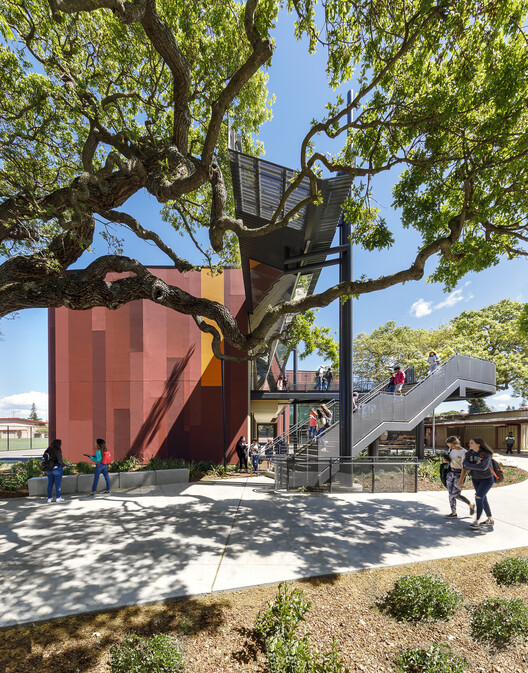 Menlo-Atherton High School campus building