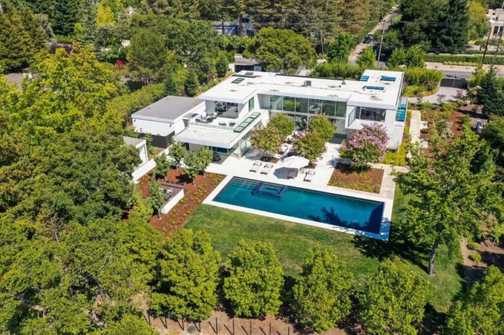 Modern luxury home exterior in Atherton Oaks, Atherton