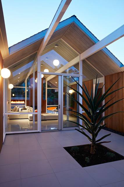 Ranch home with garden in Cherry Chase, Sunnyvale