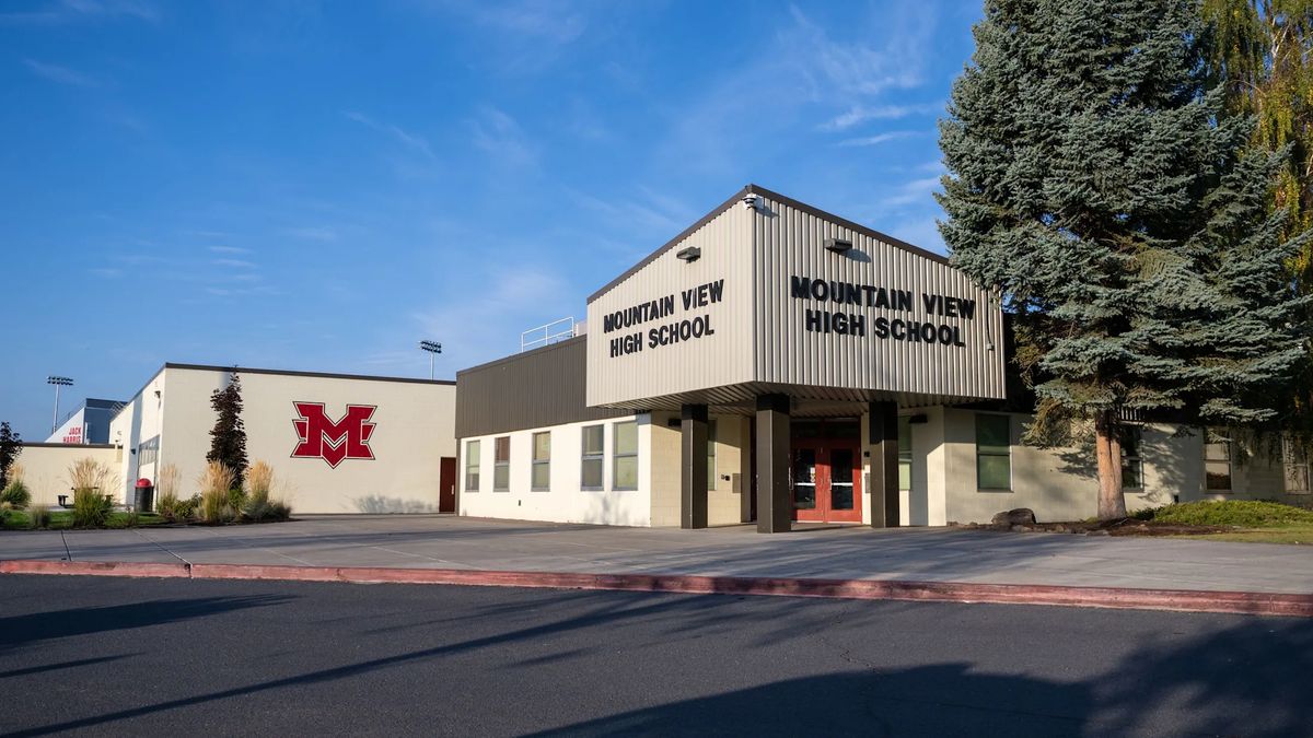 Mountain View High School campus