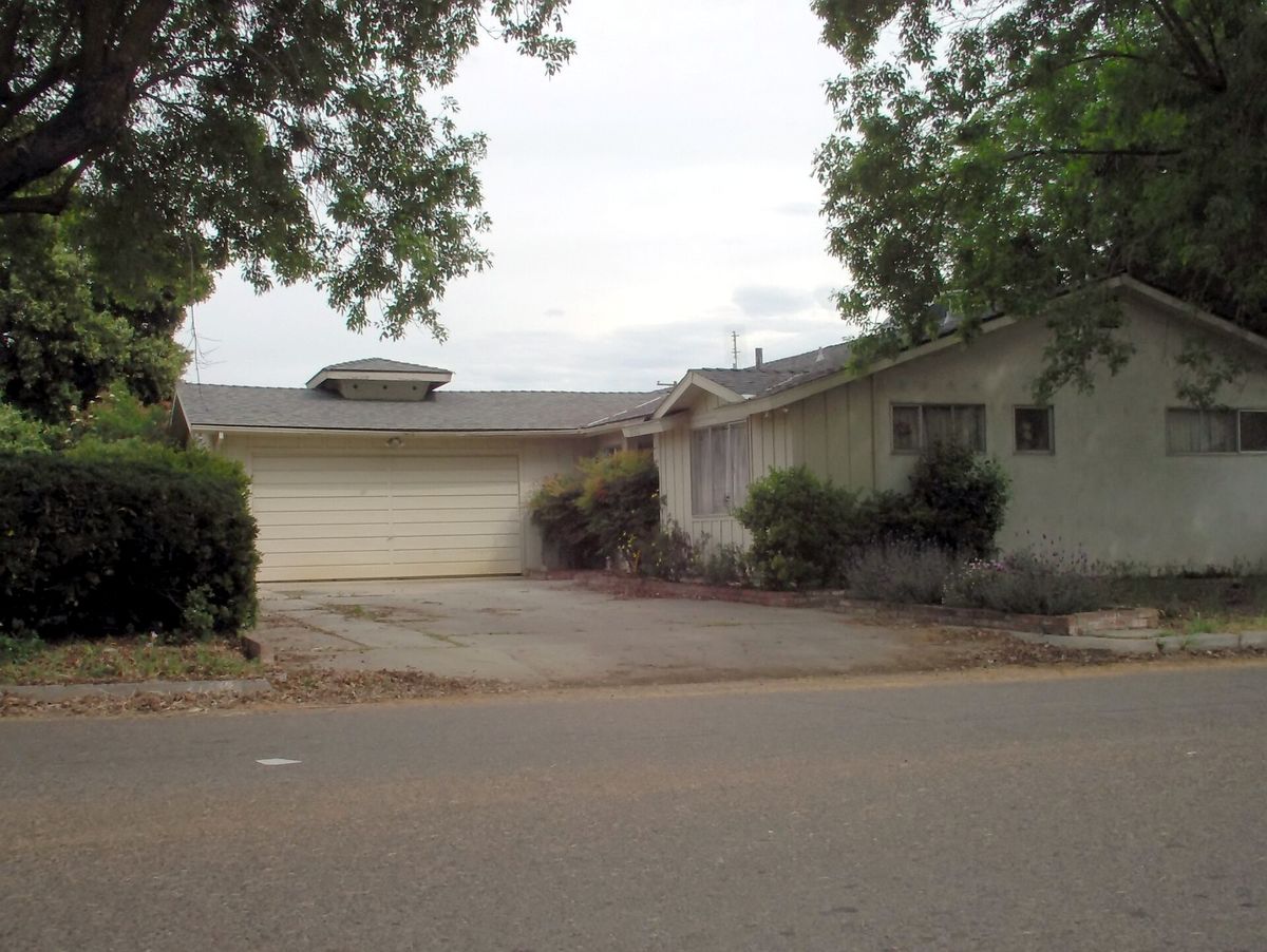 Mid-century ranch home exterior